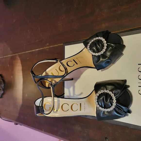 Super Sexy Gucci Black Women's Leather heels w Swarovski Crsytals 37.5 Like New - Picture 4 of 15